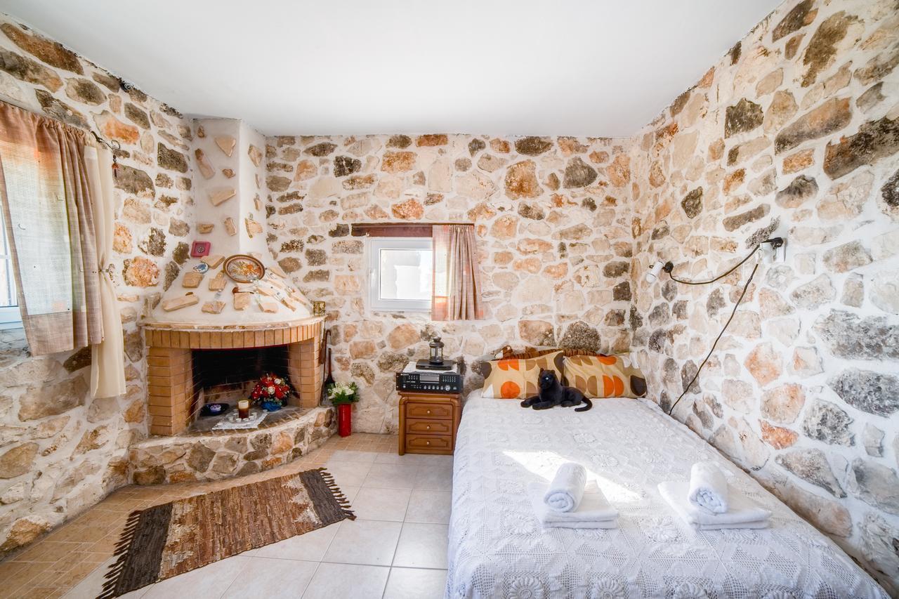 Lithahiro Stone House Villa Agalas ภายนอก รูปภาพ